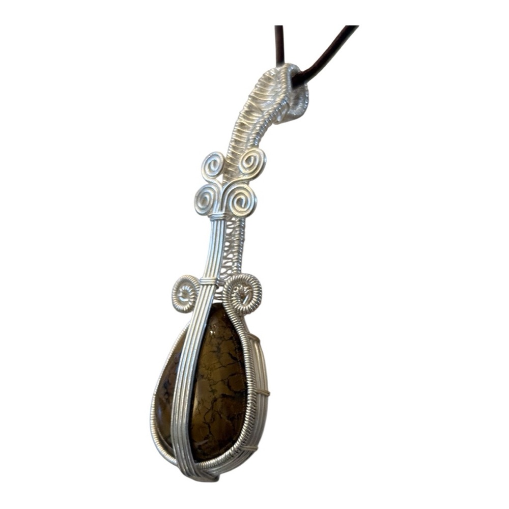 Elegant Silver and African Moss Stone Pendant Necklace